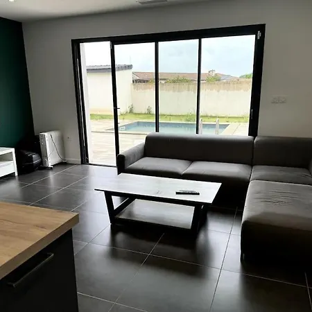 Avec Piscine Villa *